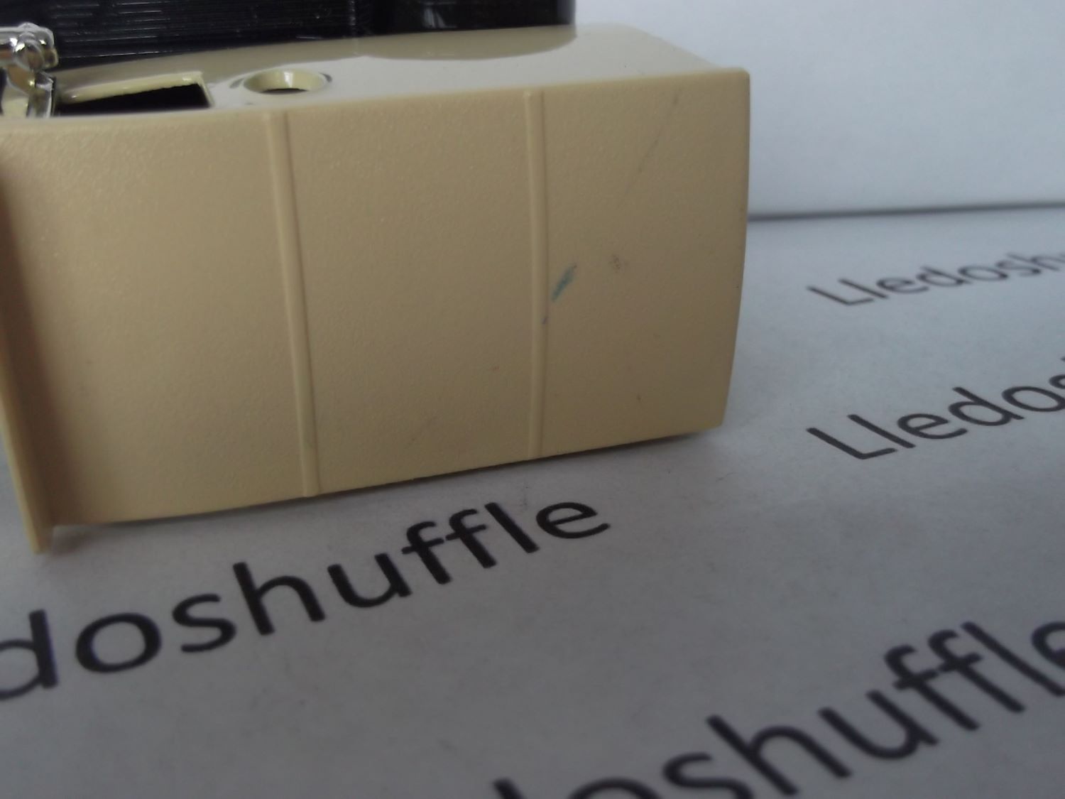 LP006, Code 3, Model T Ford Van, Cream Colour Sample, BBR Type: ELC - Image 3